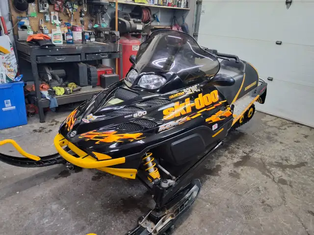 Skidoo MXZ in Snowmobiles in Belleville - Image 3