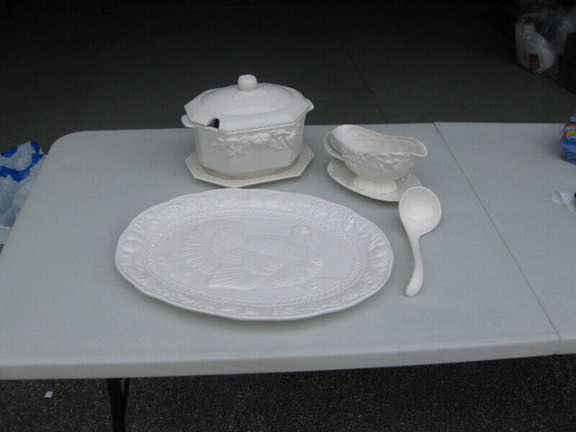 WHITE  HOLIDAY DINNERWARE in Holiday, Event & Seasonal in Peterborough