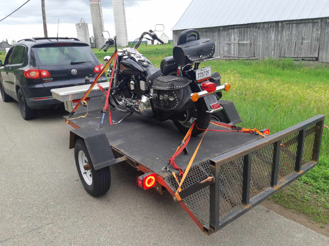 remorque avec  freins pour 4 roues 4.5x8.5 plateforme avec rampe dans Remorques utilitaires  à Ville de Québec - Image 2