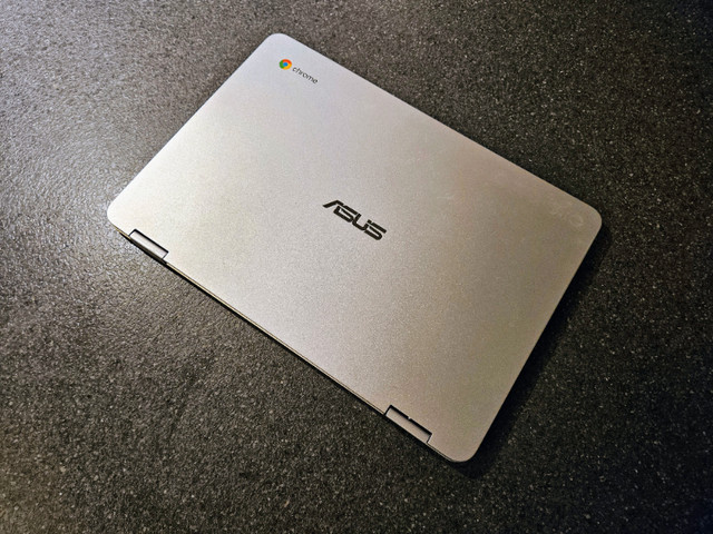 Chromebook Asus Flip C302 12.5" intel dans Portables  à Ville de Montréal - Image 2