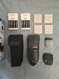 Camera Flash Nissin Di700A + Air Commander for Sony + Batteries
