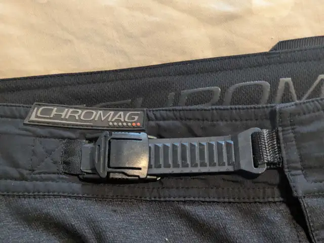 **Chromag MTB shorts - size 36** in Clothing, Shoes & Accessories in Ottawa - Image 4