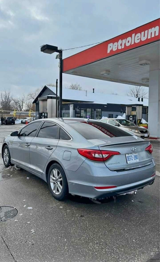 2015 Sonata Hyundai in Cars & Trucks in Oakville / Halton Region - Image 2