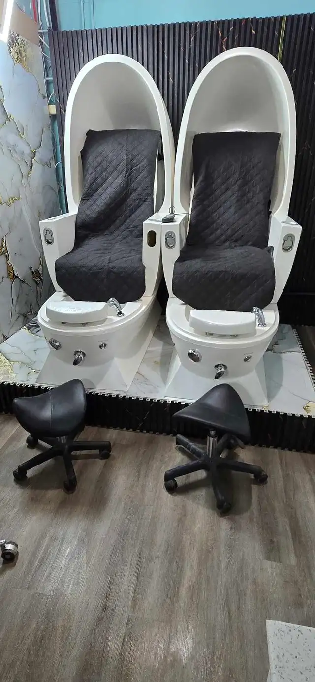 Manicure & Pedicure Space for Rent in Commercial & Office Space for Rent in City of Toronto - Image 4