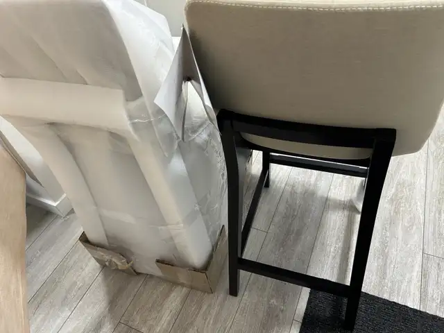 Costco brand new bar stool  in Chairs & Recliners in Calgary - Image 5