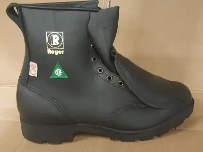 Great boots for welders as the external metatarsal protects your laces from sparks. New, unused Made...