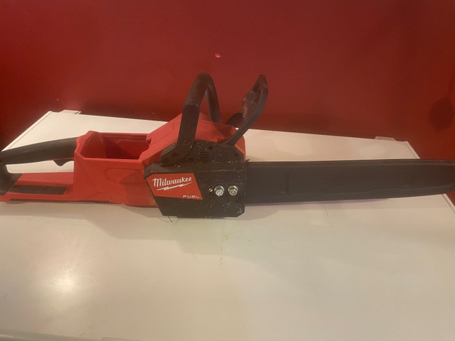Milwaukee m18 chainsaw  in Power Tools in Nipawin - Image 2