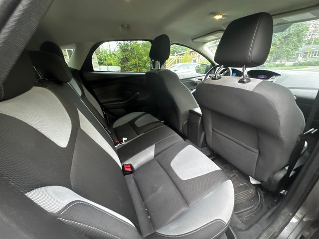 Ford Focus 2012 automatique – 204 255km – Vendue telle quelle — photo 4