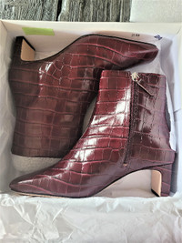 Schutz Women's S-Tiliane Croco Ankle Boots Blood Stone Sz 9B