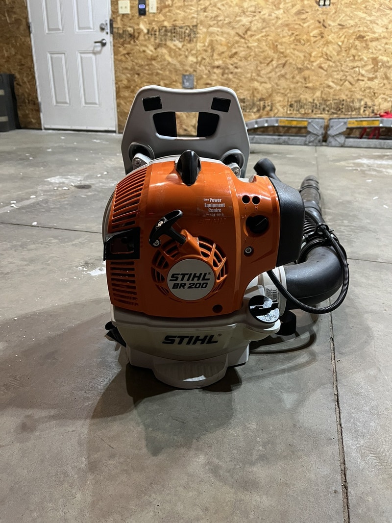 Stihl BR 200 Backpack Leaf/Snow blower Snowblowers Edmonton Kijiji