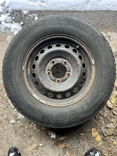 275/65 R18 LT Michelin LTX Winter Tires on rims These fit my 2021 Toyota Tundra Crew Max 5.5’ bed. I...