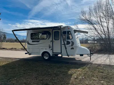 Selling our well kept Bigfoot, it’s a 2008 2500 series 17ft trailer that weighs 4000lbs. This camper...