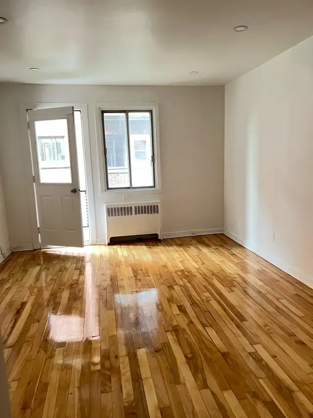 2 Bedrooms | 1 Bathroom || NDG in Other in City of Montréal - Image 6