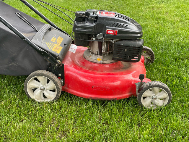 lawn mower dans Tondeuses et souffleuses  à Laval/Rive Nord - Image 3