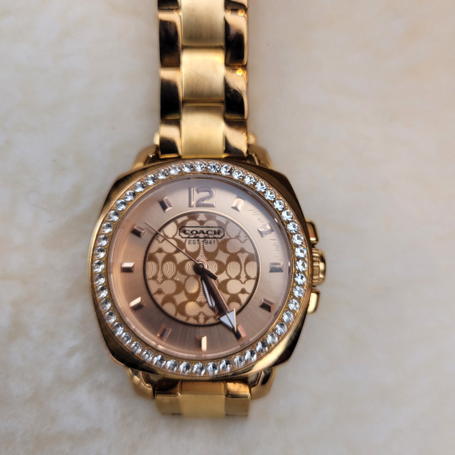 Woman's COACH Rose Gold watch in Jewellery & Watches in St. Catharines - Image 4