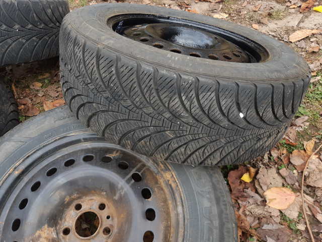 245/60R18 winter tires on steel rims off 2020 Ford Edge w TPMS in Tires & Rims in Barrie - Image 4