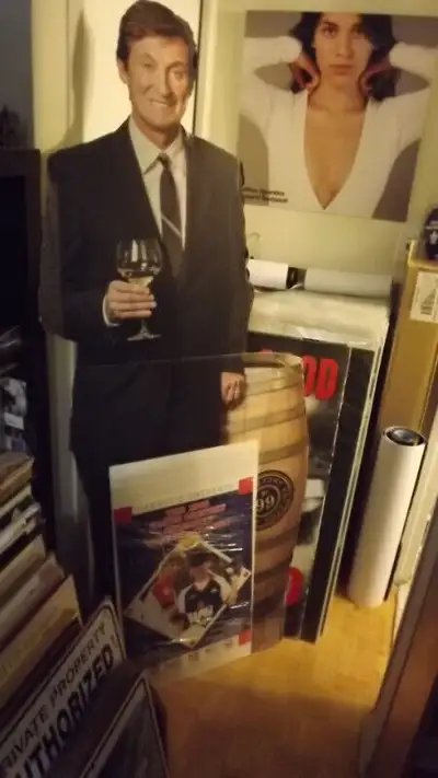 ALL MY PRICES ARE VERY FIRM AND FINAL! I SELL MANY COOL NEAT, UNIQUE ITEMS/COLLECTIBLES/MEMORABILIA!...