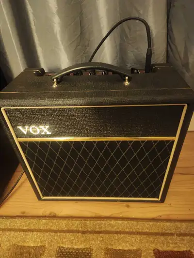 Vox guitar amplifier, View more