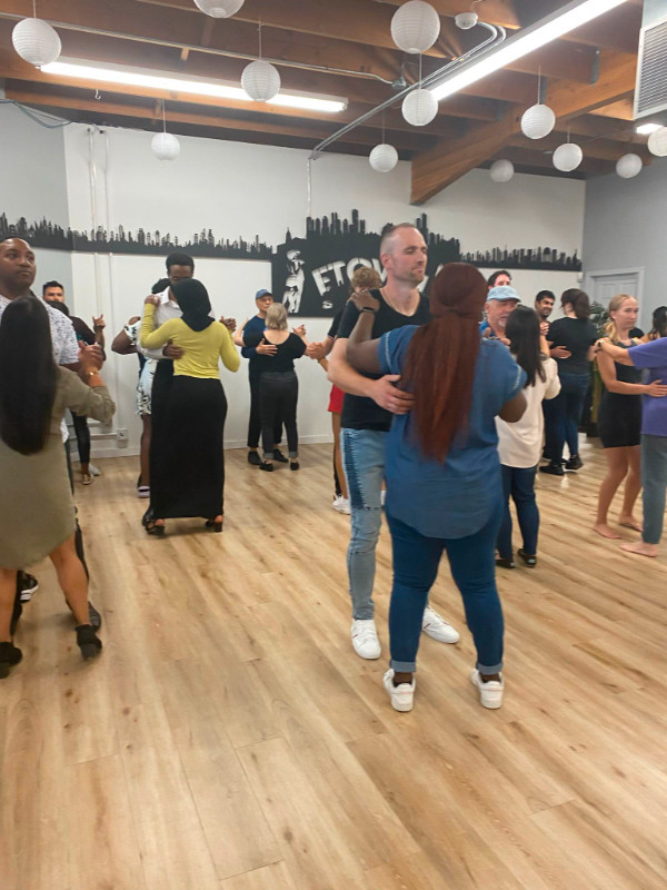 FREE SALSA & BACHATA DANCE CLASS in Classes & Lessons in Edmonton - Image 3