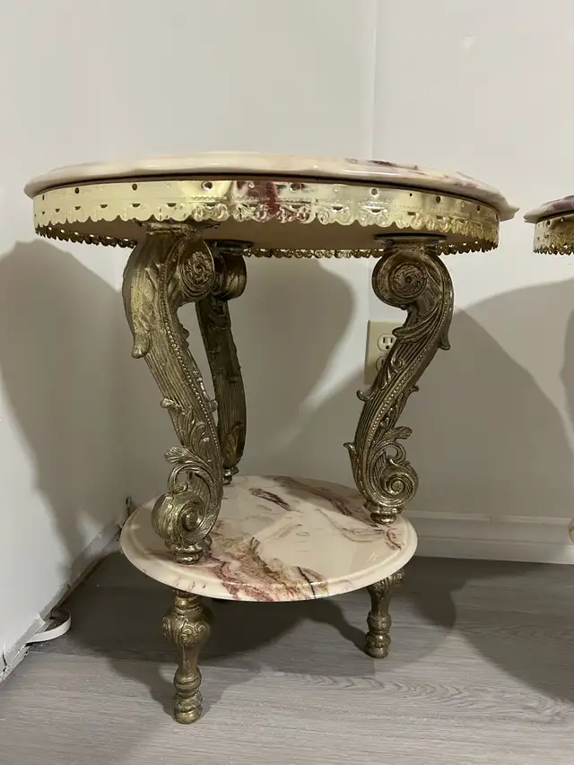 Marble End Tables420216623471022082
