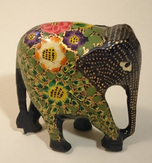 Vintage Hand Painted Wooden Elephant Statue Figurine in Arts & Collectibles in Oshawa / Durham Region