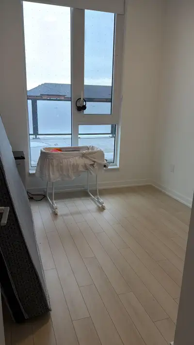 15 Skyridge Dr, Brampton, ON L6P 4S3 •Private Room with Private Washroom •Looking for professional o...