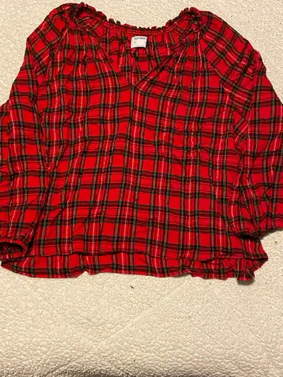 Women’s Old Navy Red Shirt Size XXL, View more