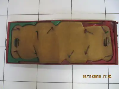 Up for sale is a vintage classic Munro Games Limited Solid Wood Hockey Set made in Toronto Canada be...