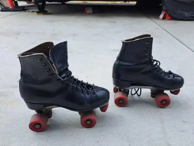 Dominion Black Roller Skates, View more