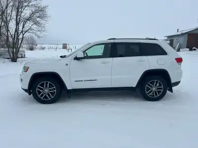 2017 Jeep Grand Cherokee Laredo 4WD. 3.6 L V6 automatic transmission. Cloth seats Power driver seat,...