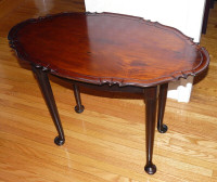 Antique Mahogany Pad-foot table