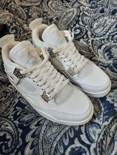 Jordan 4s retro pure money size 9.5, View more
