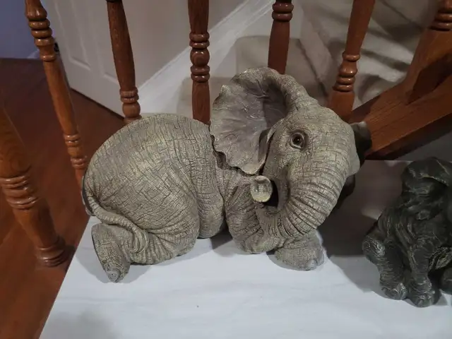 Elephant collection in Arts & Collectibles in Ottawa - Image 2
