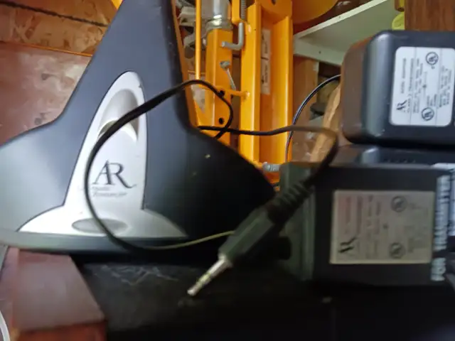 Wireless speakers for sale in Speakers in Markham / York Region - Image 4