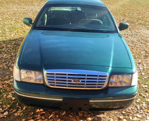 2000 Ford Crown Victoria LX