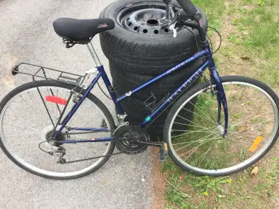 GRANDE VENTE un jour seulement Très bonne bicyclette, View more