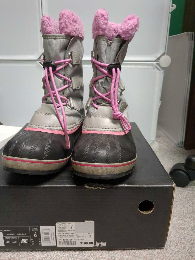 Sorel winter boots  in Kids & Youth in London - Image 2