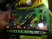 Playset GODZILLA ages 4+ nrfb figure+ attack weapons  1990s