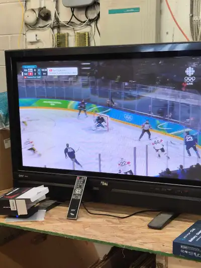 Plasma 42" TV, View more