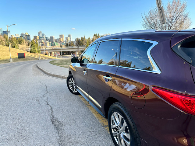 *** 2013 INFINITI JX35 with DVD, NEW BRAKES *** in Cars & Trucks in Calgary - Image 2