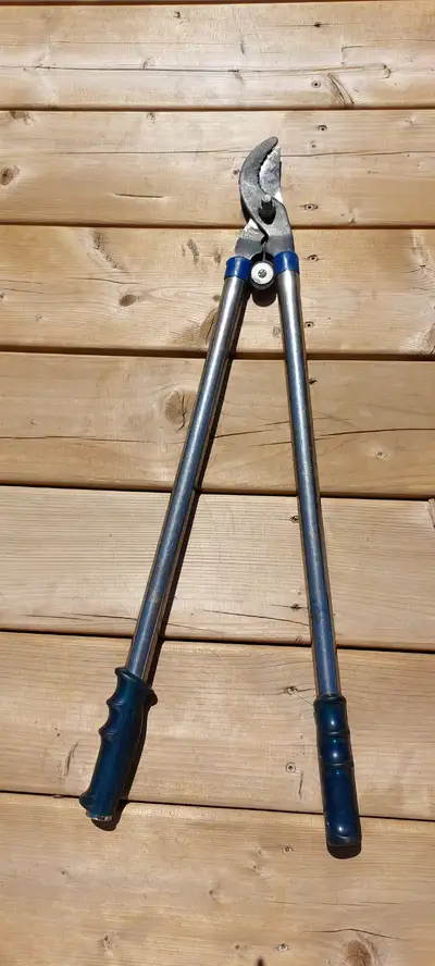 FREE heavy duty metal branch/schrub clipper, View more