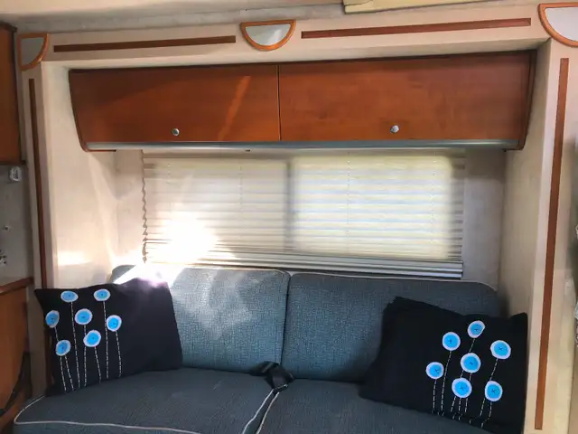 2006 Winnebago View in RVs & Motorhomes in Granby - Image 5