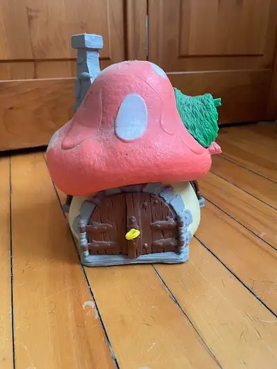 4.0001 Large Red Smurf House (Old Version). "The Smurfs Mushroom House". This is the older version o...