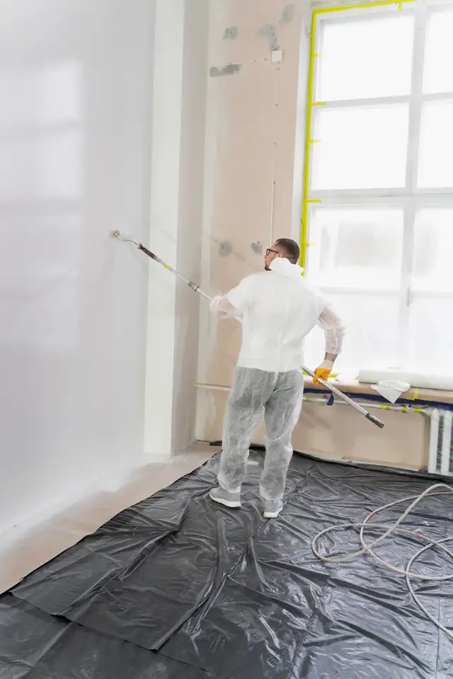 Professional painter 460987400832296960