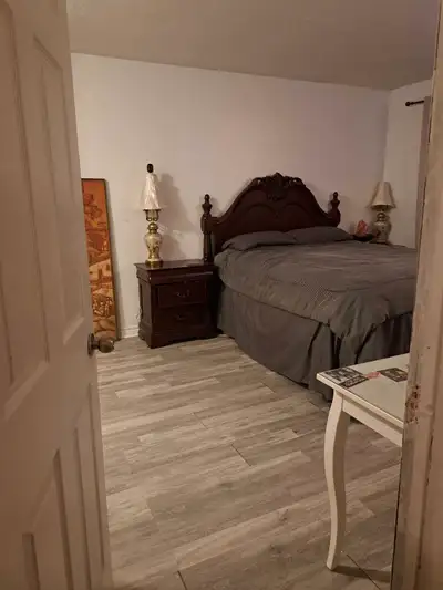 bedroom near BCC all incl $880