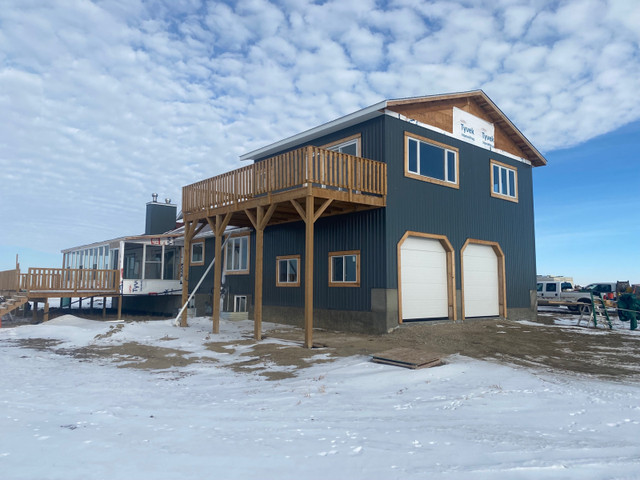 108 acres house and shop  in Houses for Sale in Lethbridge - Image 2