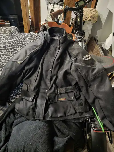 woman's xl joe rocket motorcycle jacket, View more