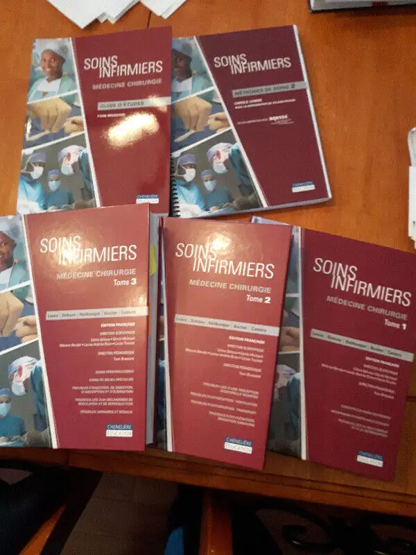 Soins infirmiers - Médecine et chirurgie 1re édition, 2011 Lewis in Textbooks in City of Montréal - Image 2