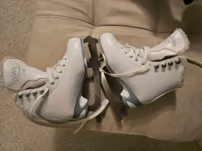 Riedell Skates Size 1, View more