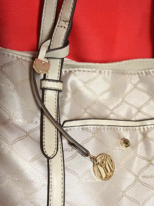 BRAND NEW. Bentley Leathers, Mia & Luca Women's Bag in Women's - Bags & Wallets in Ottawa - Image 2